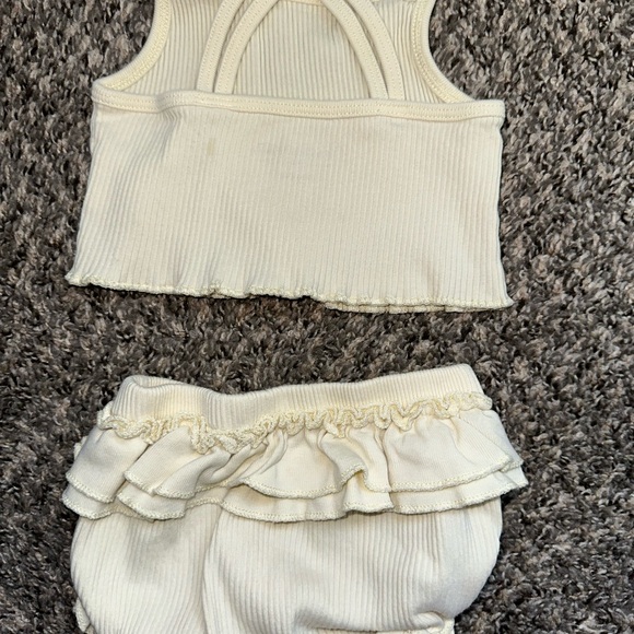 Cream Ruffled Diaper Cover Matching Set - Picture 2 of 7